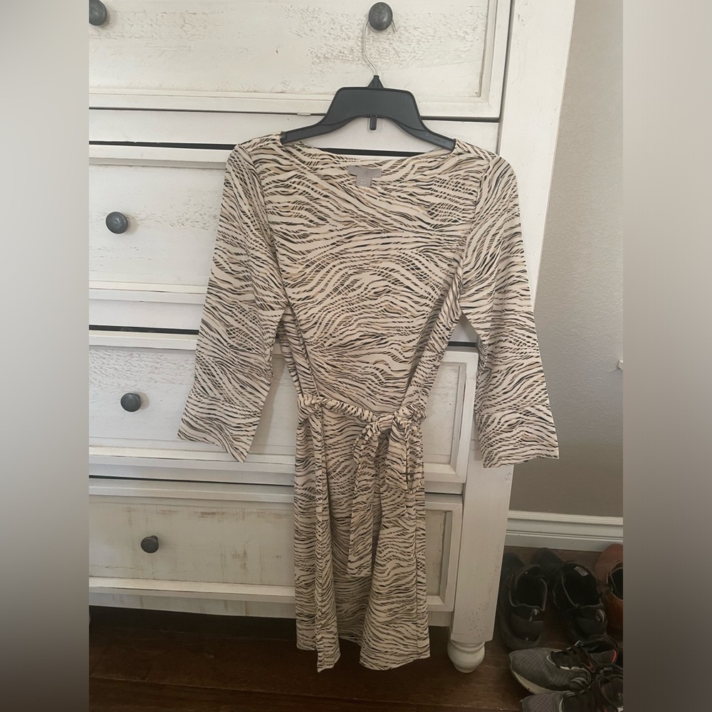 H&M Shift Dress with Waist Tie - XS - Beige, Black & White